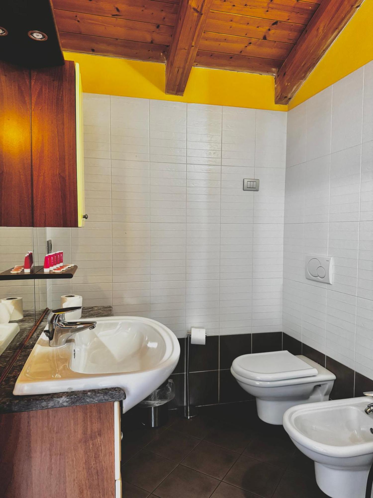 Sweet Spot Aparthotel Riva del Garda Eksteriør bilde